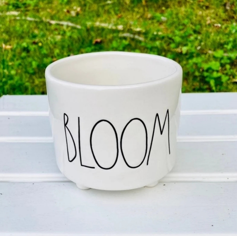 Rae Dunn White Bloom Planter